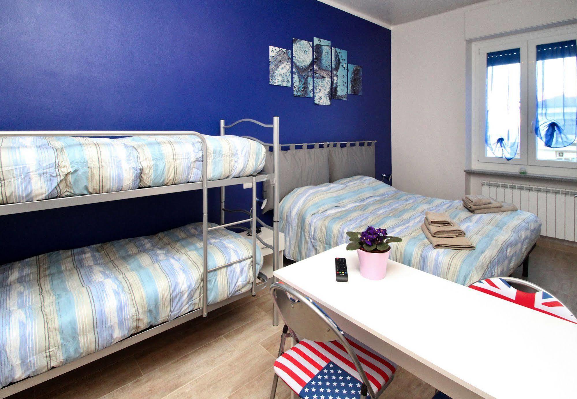 B&B Il Rosso E Il Blu Cuneo Luaran gambar