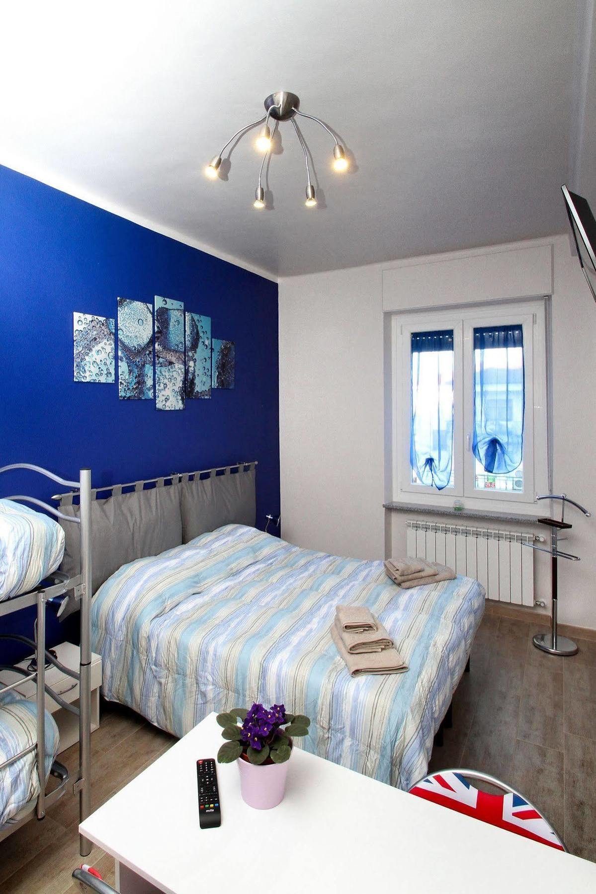 B&B Il Rosso E Il Blu Cuneo Luaran gambar