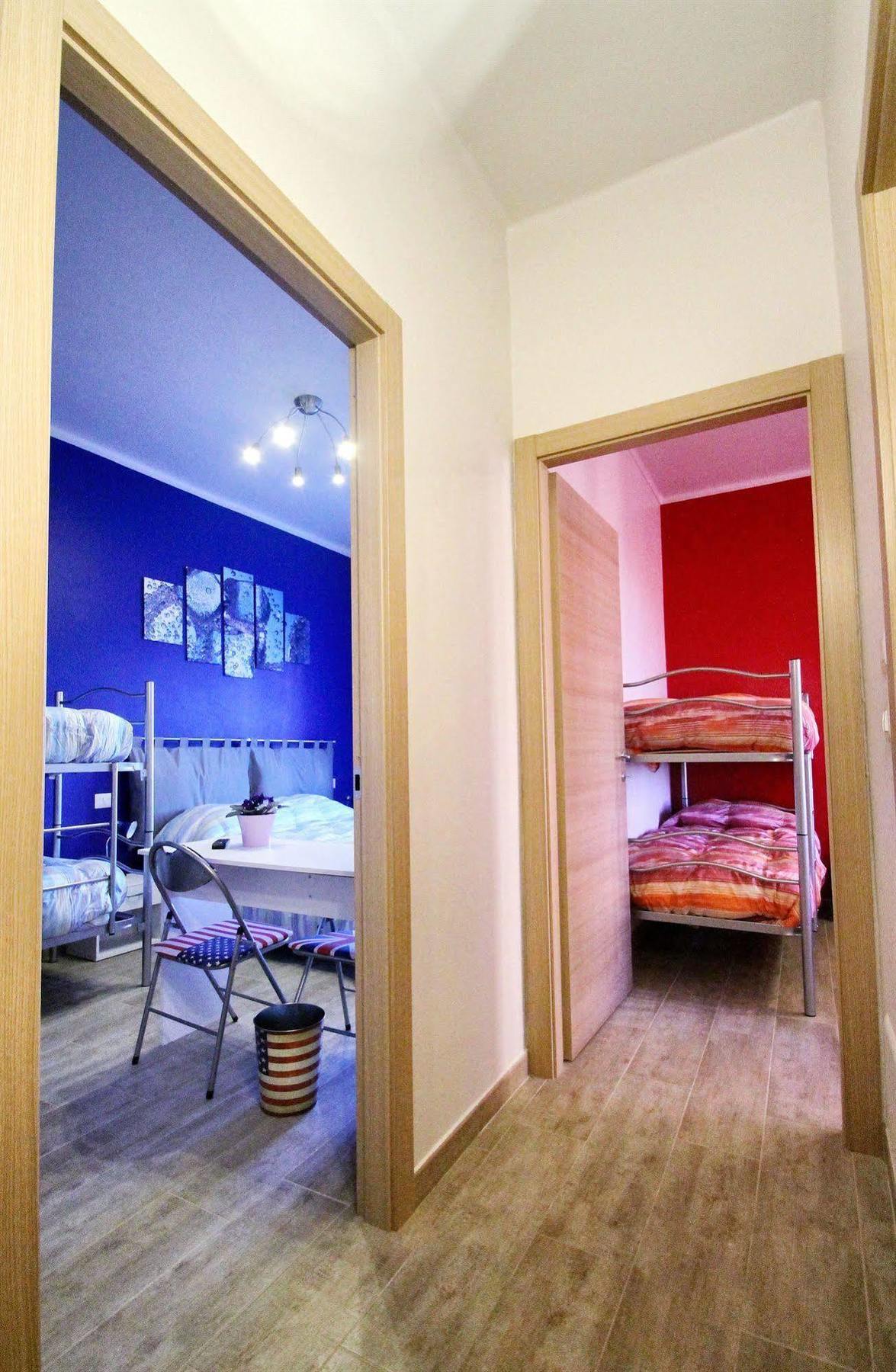 B&B Il Rosso E Il Blu Cuneo Luaran gambar